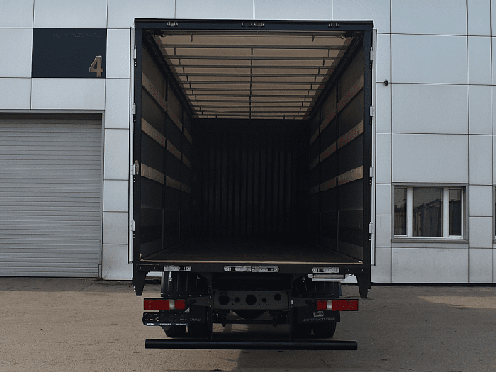 Шторный фургон на шасси Howo T5G